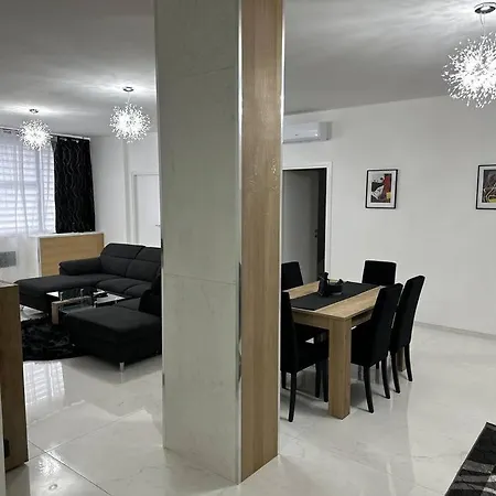 Centro Daire Carrara